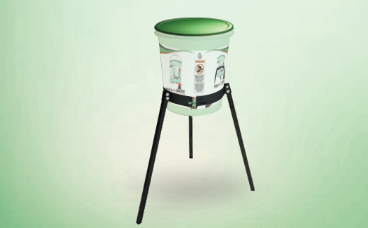 peckomatic drinker with pail stand